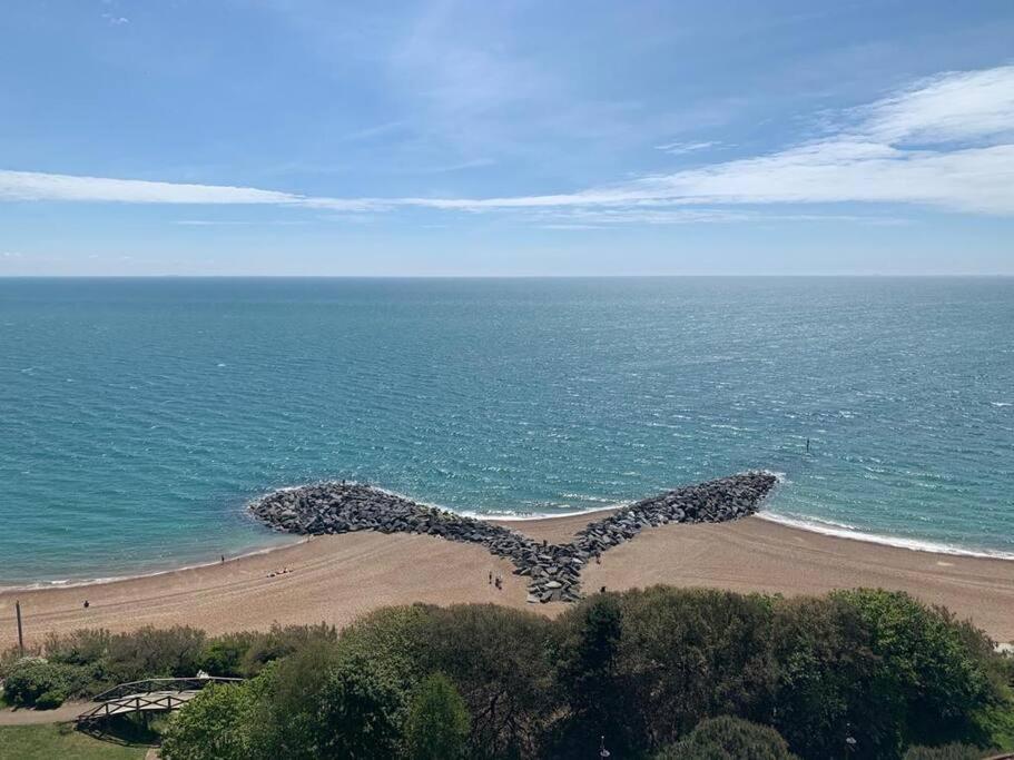 Beautifully Appointed, Period Seaside Apartment Folkestone Bagian luar foto