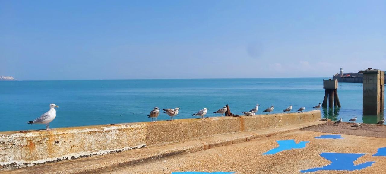 Beautifully Appointed, Period Seaside Apartment Folkestone Bagian luar foto
