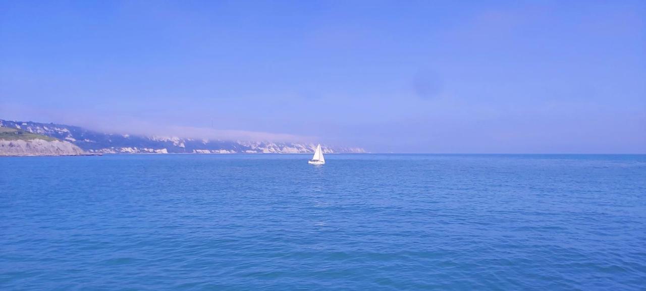 Beautifully Appointed, Period Seaside Apartment Folkestone Bagian luar foto